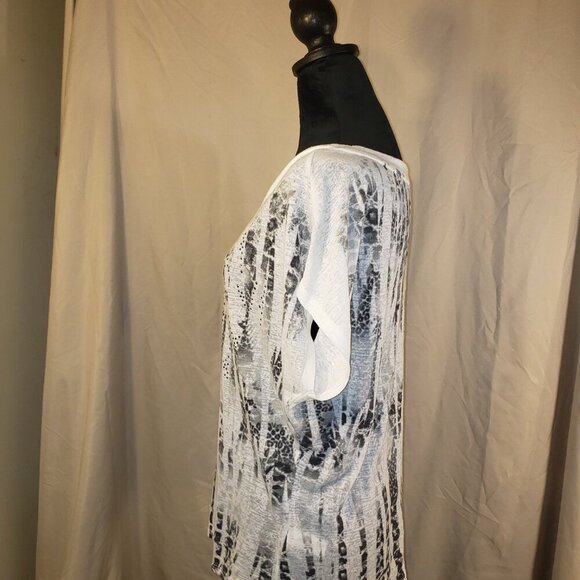 Women's Express White and Black Graphic Sheer Short Sleeve Tee - M - Picture 3 of 5